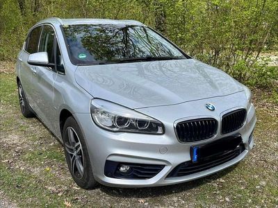 Gebraucht BMW 218 Sport Line 136 PS (100 kW) 2016 Silber Kombi