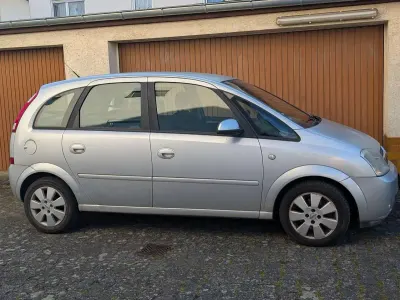 Gebraucht Opel Meriva Essentia 101 PS (74 kW) 2003 Silber Van / Kleinbus
