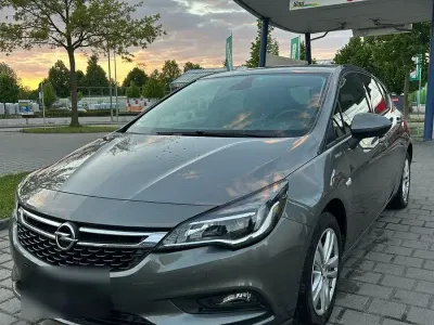Gebraucht Opel Astra Active 150 PS (110 kW) 2018 Grau Limousine