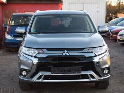 Gebraucht Mitsubishi Outlander P-HEV Basis 135 PS (99 kW) 2020 Grau SUV