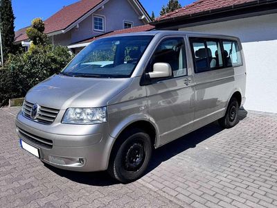 Używany VW Caravelle 131 KM (96 kW) 2005 Beżowy Van