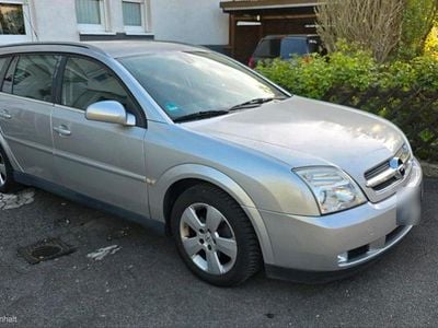 Second-hand Opel Vectra 155 CP (114 kW) 2004 Argintiu Break