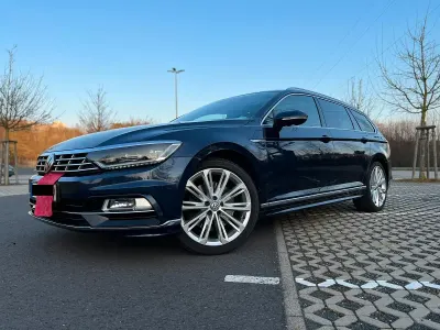 Gebraucht VW Passat Highline 240 PS (176 kW) 2016 Blau Kombi