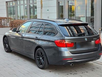Grau Gebraucht 2015 BMW 318 Kombi | 8.800 € (Fairer Preis)
