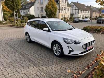 Gebraucht Ford Focus Cool & Connect 120 PS (88 kW) 2021 Weiß Kombi
