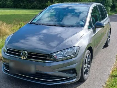 Gebraucht VW Golf VII IQ Drive 116 PS (85 kW) 2020 Grau Van / Kleinbus