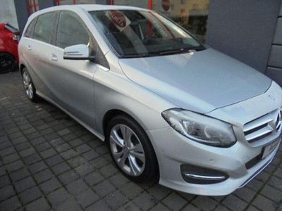 Gebraucht Mercedes B200 Urban 195 PS (143 kW) 2017 Silber Van / Kleinbus