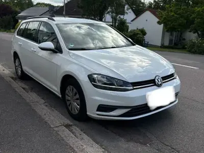 Gebraucht VW Golf VII Comfortline 116 PS (85 kW) 2019 Weiß Kombi