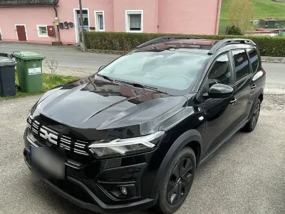 Gebraucht Dacia Jogger Expression 110 PS (80 kW) 2024 Schwarz Van / Kleinbus