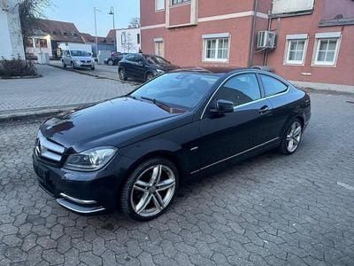 Gebraucht Mercedes C180 156 PS (114 kW) 2011 Grau Coupé