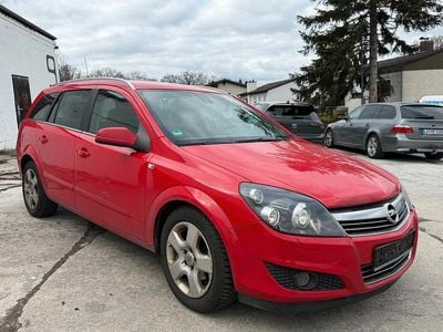 Gebraucht Opel Astra Edition 116 PS (85 kW) 2009 Rot Kombi