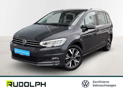 Grau Gebraucht 2023 VW Touran Highline Van / Kleinbus | 36.490 € (Etwas zu teuer)