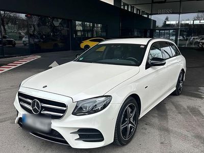Weiß Gebraucht 2019 Mercedes E300 AMG line Kombi | 22.700 € (Fairer Preis)