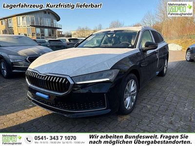 Graphitegrau metallic Neu 2025 Skoda Superb Selection Kombi | 41.280 € (Guter Preis)