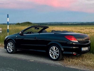 Begagnad Opel Astra Cabriolet 150 HK (110 kW) 2007 Svart Cab