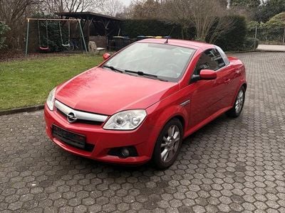 Gebraucht Opel Tigra 90 PS (66 kW) 2007 Rot Cabrio