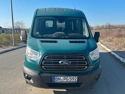 Gebraucht Ford Transit 170 PS (125 kW) 2018 Grün Van / Kleinbus