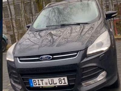 Schwarz Gebraucht 2013 Ford Kuga Individual SUV | 10.550 € (Etwas zu teuer)