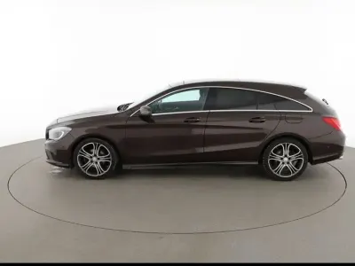 Gebraucht Mercedes CLA180 Shooting Brake AMG line 122 PS (89 kW) 2015 Braun Kombi