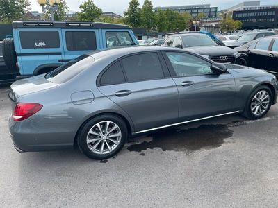 gebraucht Mercedes E200 mit Automatikgetriebe