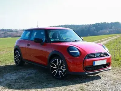 Nouvelle Mini Cooper 114 kW (156 ch) 2025 Rouge Citadine