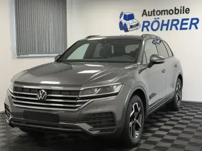 Neu VW Touareg 286 PS (210 kW) 2025 Grau SUV