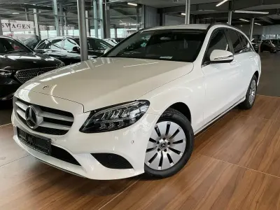 Gebraucht Mercedes 180 Business 122 PS (89 kW) 2021 Weiß Limousine