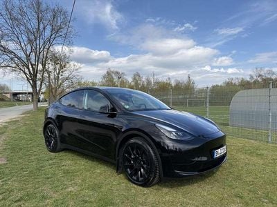 Second-hand Tesla Model Y Standard Range 219 kW (299 CP) 2023 Negru SUV