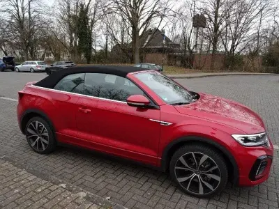 Gebraucht VW T-Roc Cabriolet R-line 150 PS (110 kW) 2024 Rot Cabrio