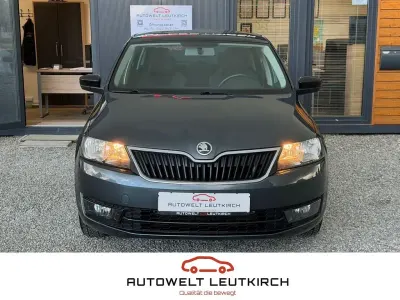 Gebraucht Skoda Rapid Elegance 122 PS (89 kW) 2014 Grau Kleinwagen