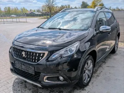 Gebraucht Peugeot 2008 98 PS (72 kW) 2018 Schwarz SUV