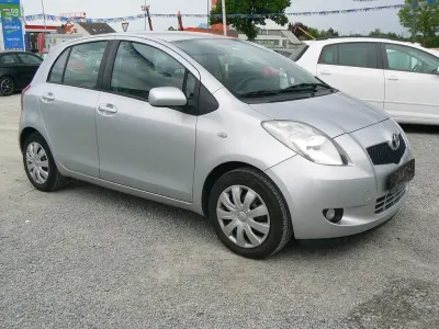 Brugt Toyota Yaris Sol 87 HK (63 kW) 2009 Sølv Hatchback