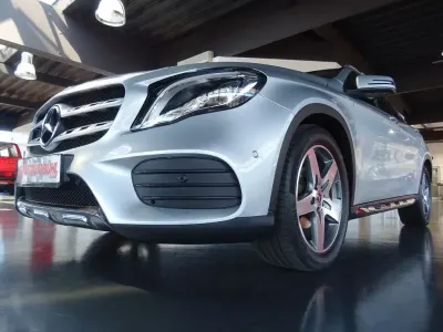 Gebraucht Mercedes GLA200 AMG line 156 PS (114 kW) 2019 Silber SUV