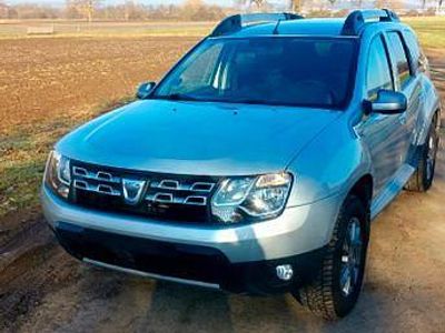 Silber Gebraucht 2016 Dacia Duster Lauréate SUV | 8.550 € (Fairer Preis)