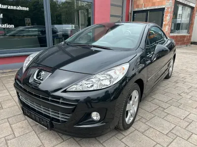 Gebraucht Peugeot 207 CC Active 120 PS (88 kW) 2013 Schwarz Cabrio
