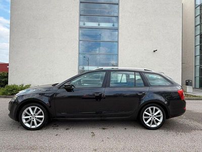 Gebraucht Skoda Octavia Elegance 150 PS (110 kW) 2013 Schwarz Kombi