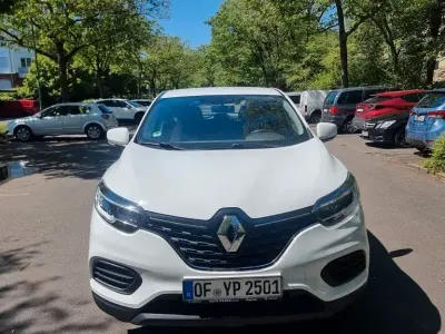 Używany Renault Kadjar Zen 140 KM (102 kW) 2019 Biały SUV