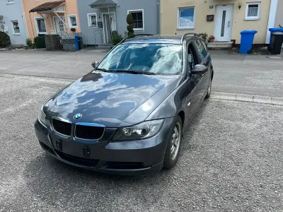 Gebraucht BMW 320 150 PS (110 kW) 2007 Grau Kombi