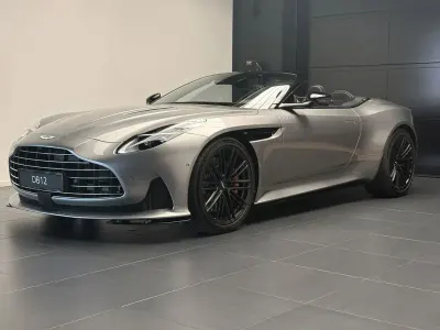 Gebraucht Aston Martin DB12 680 PS (500 kW) 2026 Silber Cabrio