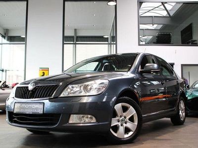 Grau Gebraucht 2009 Skoda Octavia Elegance Limousine | 3.990 € (Teuer)