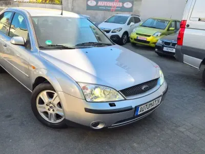 Gebraucht Ford Mondeo Ghia 145 PS (106 kW) 2003 Grau Limousine