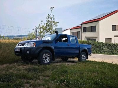 Blau Gebraucht 2005 Nissan Navara Abholung | 6.199 € (Teuer)