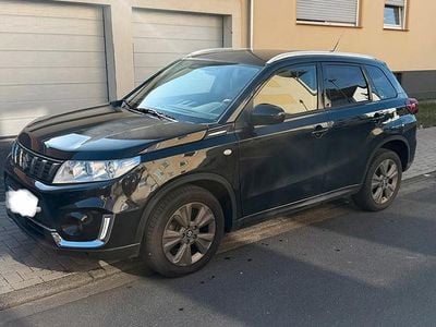 Second-hand Suzuki Vitara 140 CP (102 kW) 2019 Negru SUV