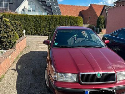 Gebraucht Skoda Octavia 76 PS (55 kW) 1999 Rot Limousine