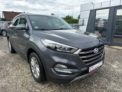 Gebraucht Hyundai Tucson Advantage 177 PS (130 kW) 2016 Grau SUV