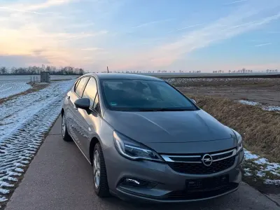 Gebraucht Opel Astra 125 PS (91 kW) 2016 Grau Limousine