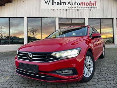 Gebraucht VW Passat 122 PS (89 kW) 2023 Rot Kombi