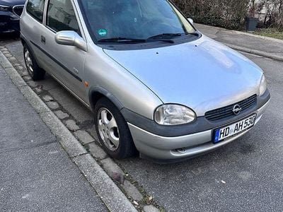 Silber Gebraucht 2000 Opel Corsa Edition Limousine | 870 € (Guter Preis)