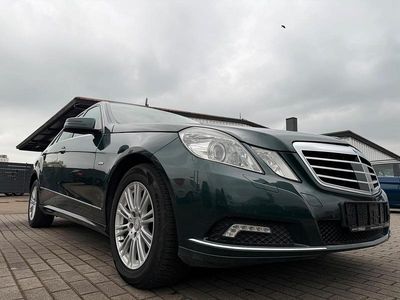 Second-hand Mercedes E250 204 CP (150 kW) 2009 Andere farben Berlinǎ
