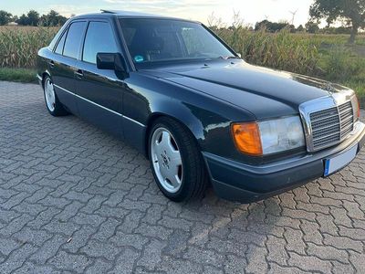 Usata Mercedes E230 132 CV (97 kW) 1989 Nero Berlina